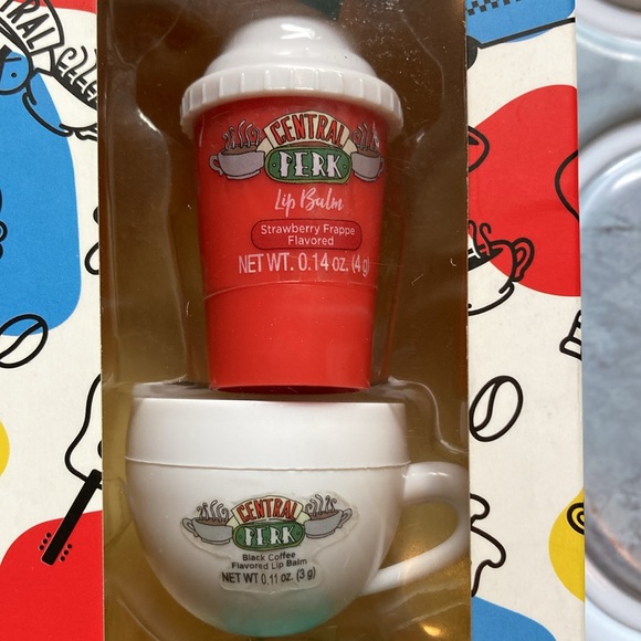Friends TV Show Central Perk 3 Pack Flavored Lip Balms & 200 Pcs Polybands Set - Picture 5 of 10